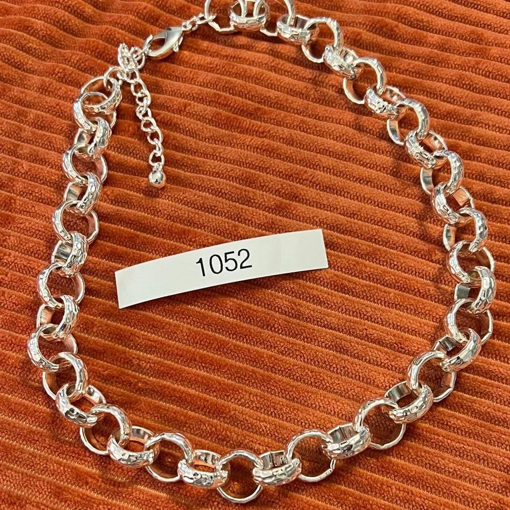 3/$18 Elegant Silver Chain Necklace Lot 1052 - Picture 3 of 6